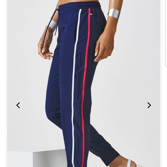 Fabletics Valerie Jogger. - Picture 1 of 5